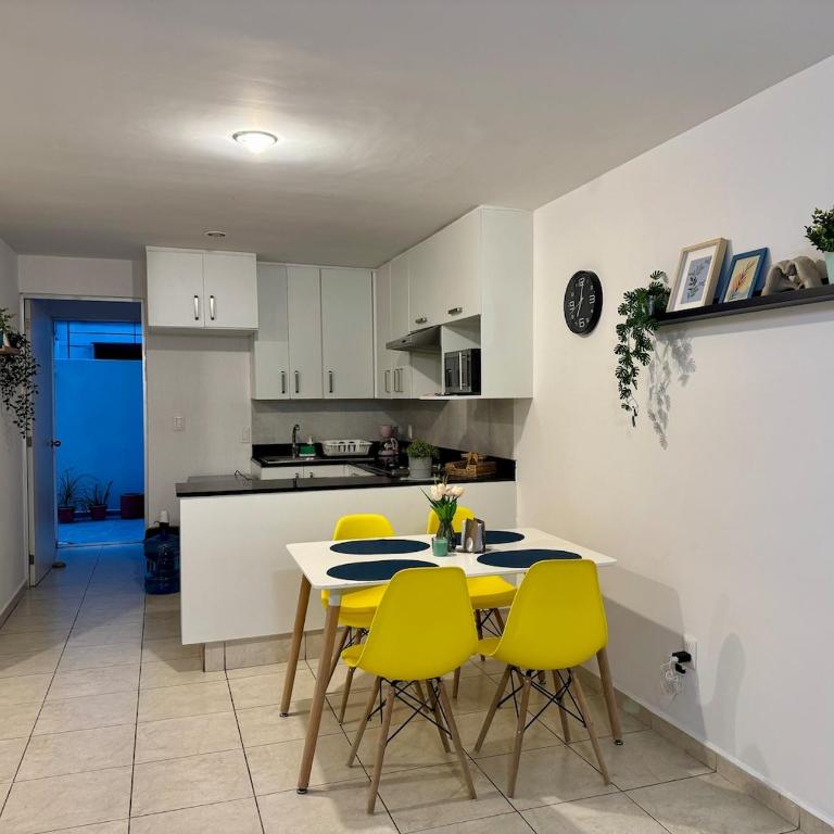 Departamento en planta baja cerca Arena y Zoo Gdl - Two-Bedroom Apartment - 2
