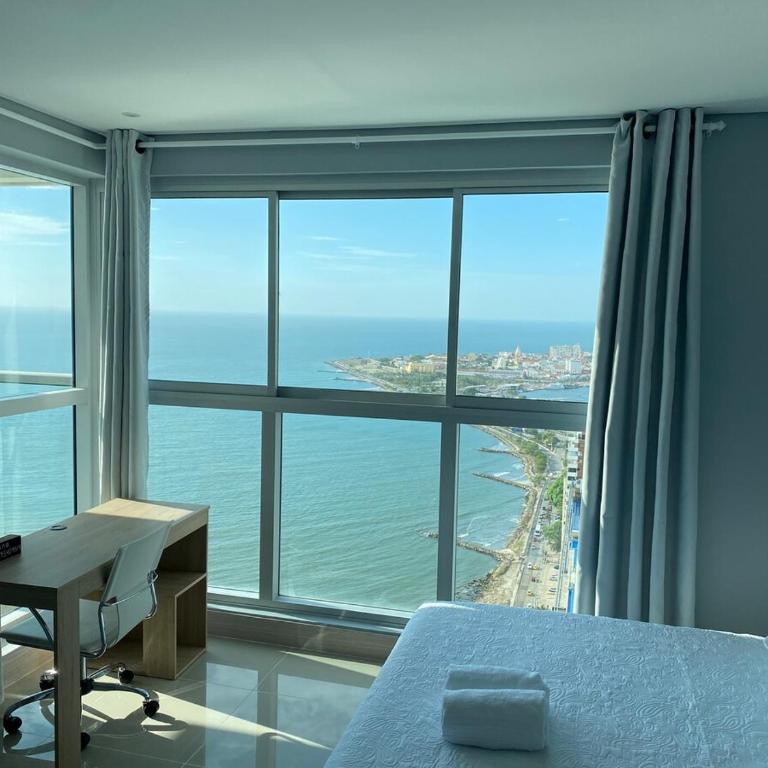 Oceanfront Luxury Apartment Cartagena, High Floor, Rooftop Pool - Apartment - 7