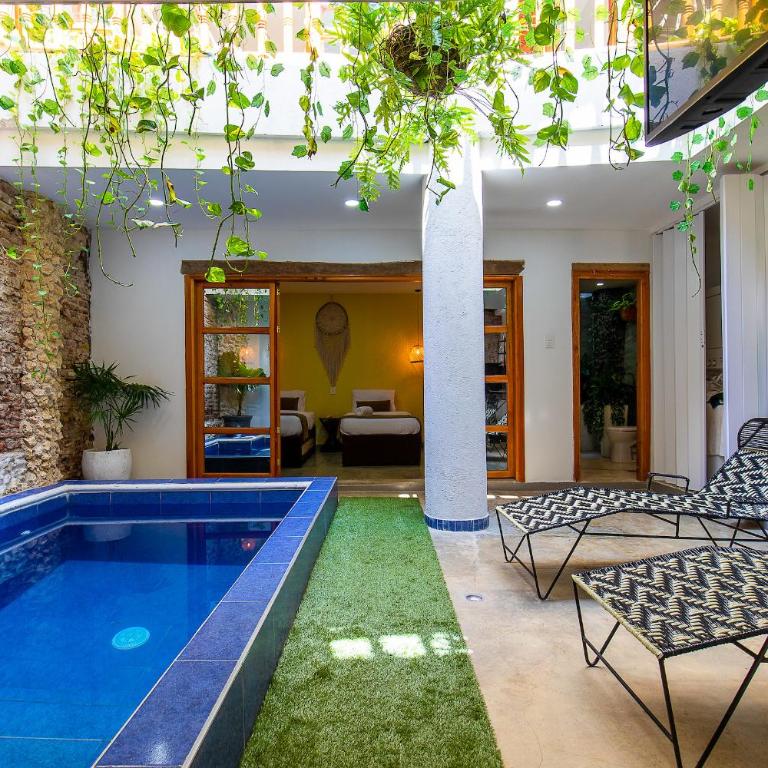 House with Private Pool & Rooftop - Three-Bedroom House - 1