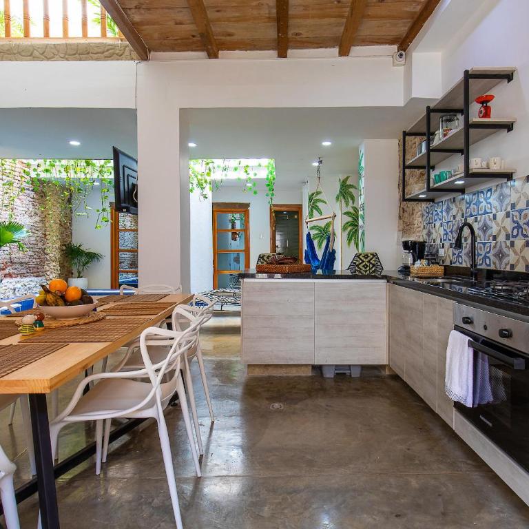 House with Private Pool & Rooftop - Three-Bedroom House - 12