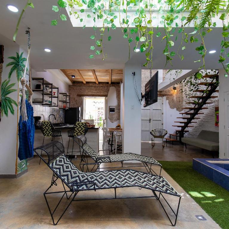 House with Private Pool & Rooftop - Three-Bedroom House - 16