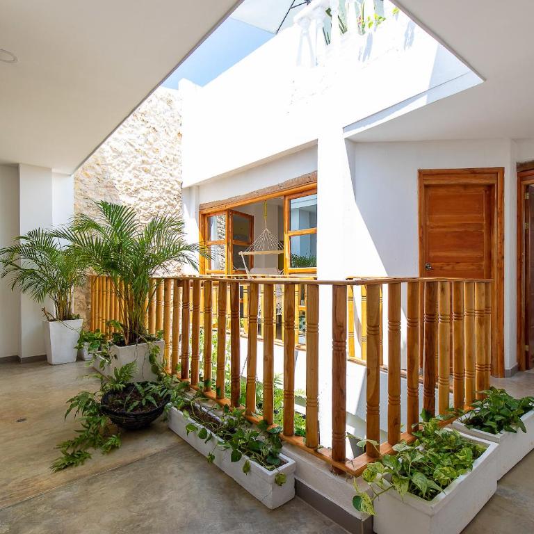 House with Private Pool & Rooftop - Three-Bedroom House - 26