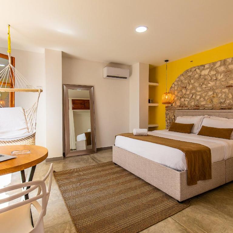 House with Private Pool & Rooftop - Three-Bedroom House - 28