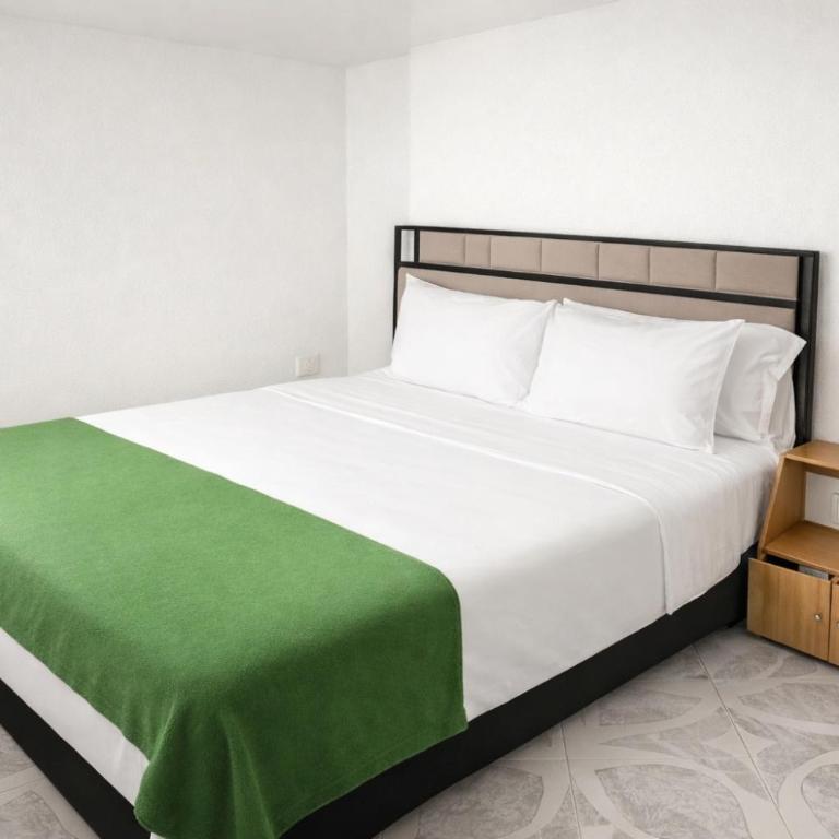 Aparta Suite Torre De Prado 403 - Apartamento de 1 dormitorio - 2