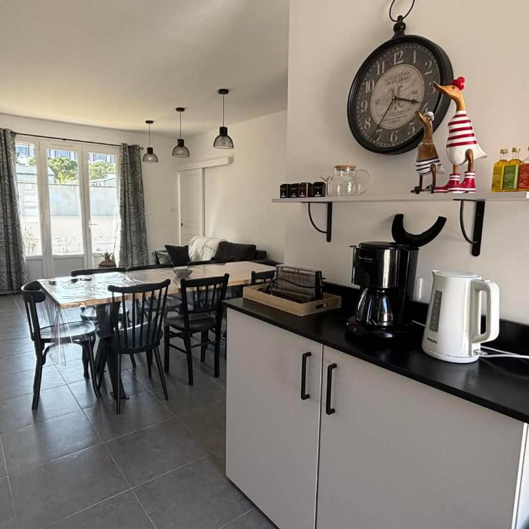 Maison de vacances pour 8 pers, 300m de la plage, parking, Sainte Anne - FR-1-194-357 - Casa - 23