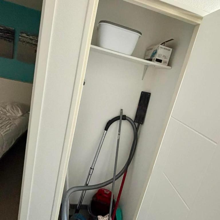 Appartement neuf en bord de mer pour 6 pers, balcon, piscine, jacuzzi, parking, animaux admis - FR-1-194-233 - Appartement - 8