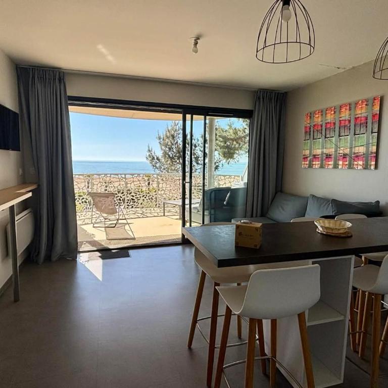 Appartement neuf en bord de mer pour 6 pers, balcon, piscine, jacuzzi, parking, animaux admis - FR-1-194-233 - Appartement - 15
