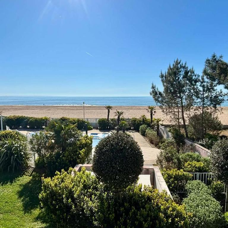 Appartement neuf en bord de mer pour 6 pers, balcon, piscine, jacuzzi, parking, animaux admis - FR-1-194-233 - Appartement - 21