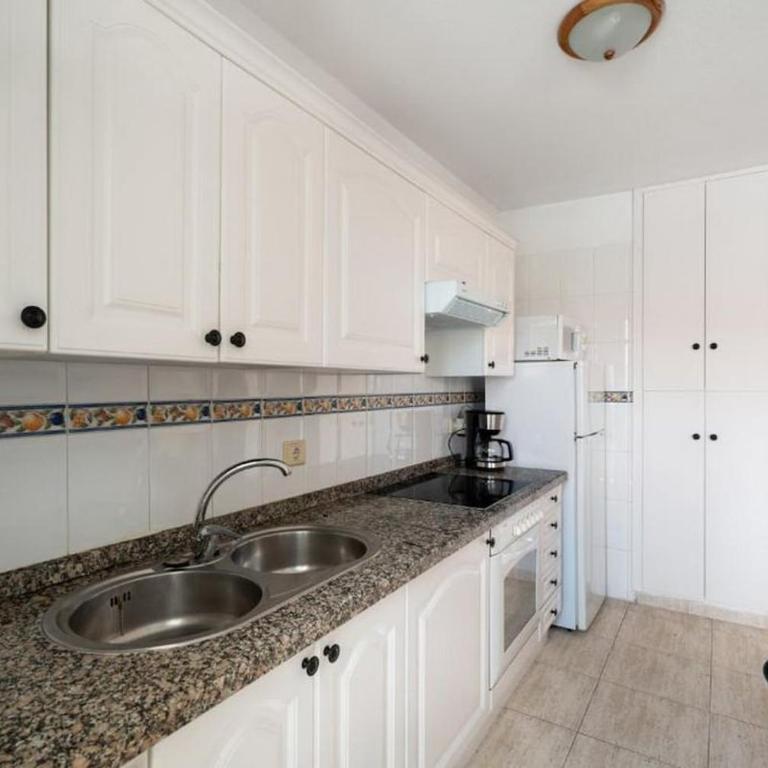 Nice new apartment in the center of Los Cristianos - Apartamento de 1 dormitorio - 21