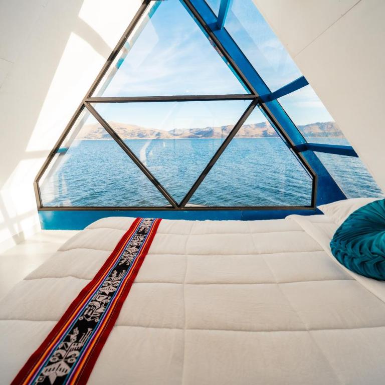 Uros Titicaca Lodge Puno - Suite with Lake View - 11