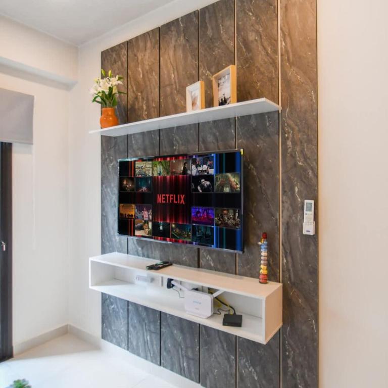 Work & Relax 1BR Amenities - Apartment - 13