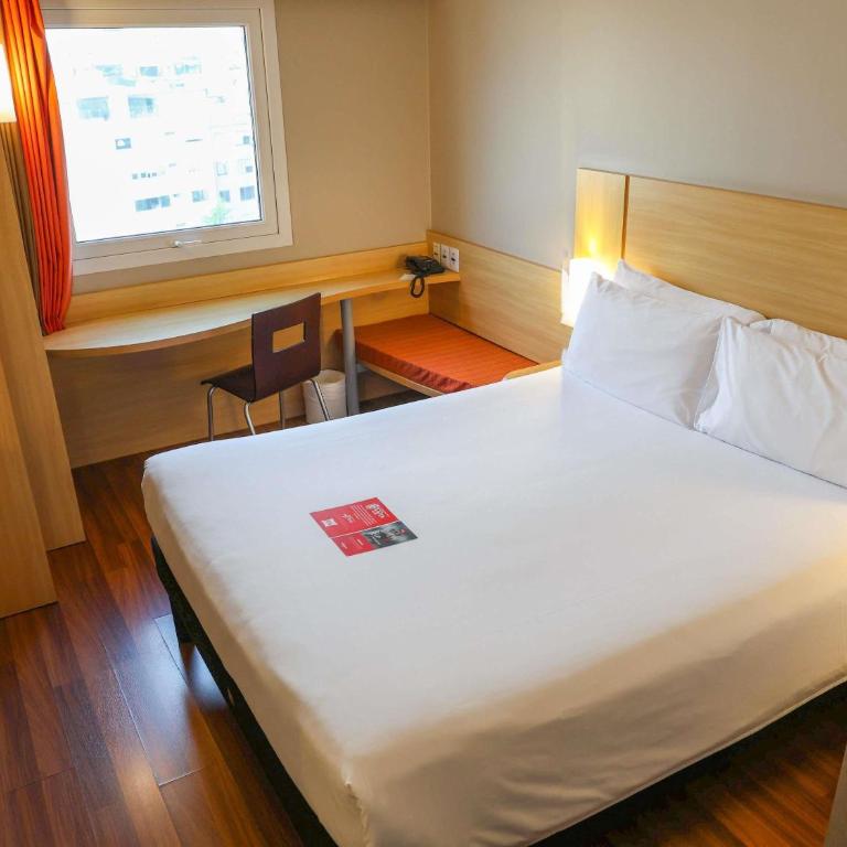 ibis Lima Larco Miraflores - Habitación Superior Plug and Play - 1 cama grande - 9