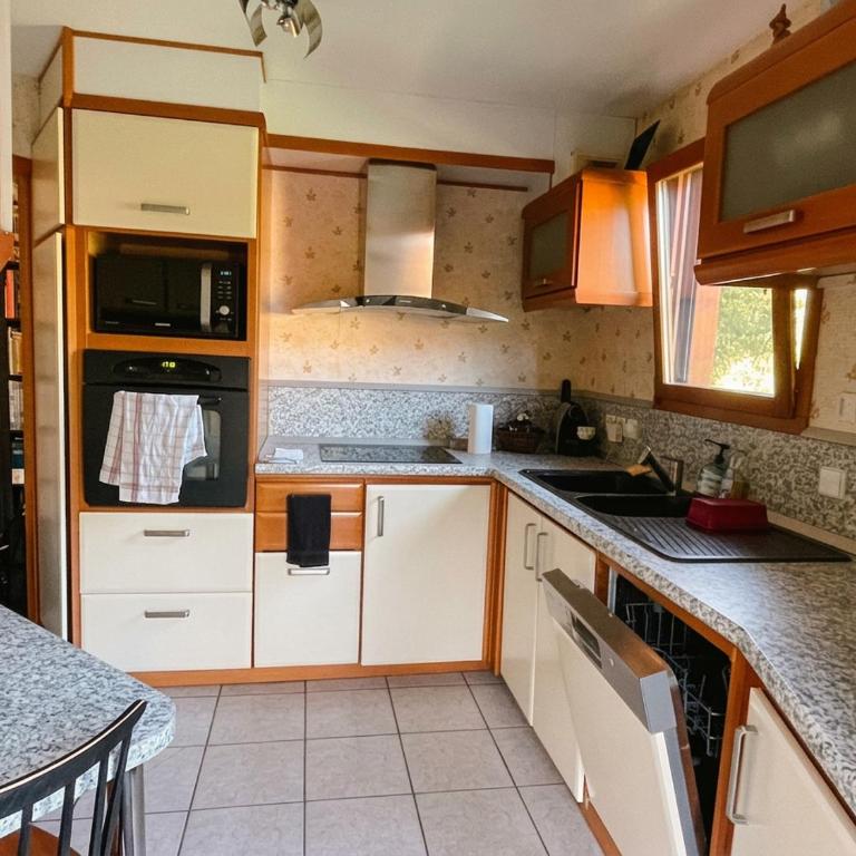 La maison des crêts - 40min du ski ou lac d'Annecy - Four-Bedroom House - 4