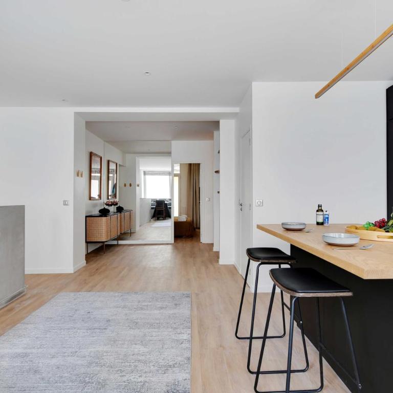 Spacious apartment with 2 rooms - Appartement 2 Chambres - 8