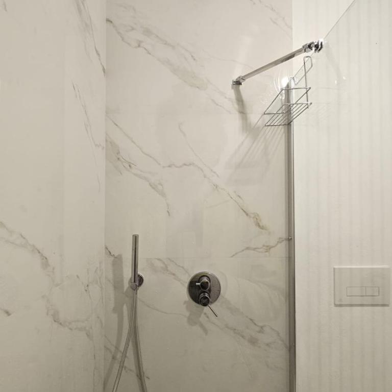 Villa Eura - Camera Matrimoniale con Bagno Privato - 5