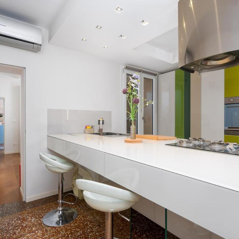 5min dalle Due Torri, Appartamento di Design 2 Camere - Appartamento con 3 Camere da Letto - 14