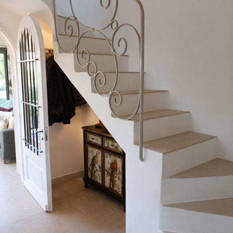 Vivez la douceur de Mougins : une maison pleine de charme pour des moments de partage - Maison 2 Chambres - 4