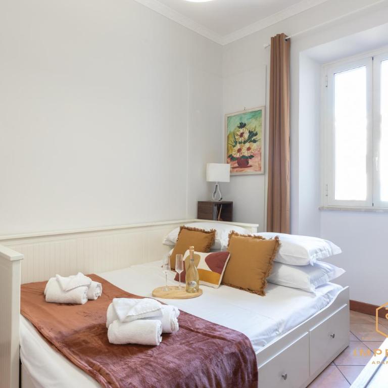 Imperium Luxury Flat - 12Pax, 4 BDRM, 8 min Metro, City Center, A-C - Appartamento Deluxe con 4 Camere da Letto - 35
