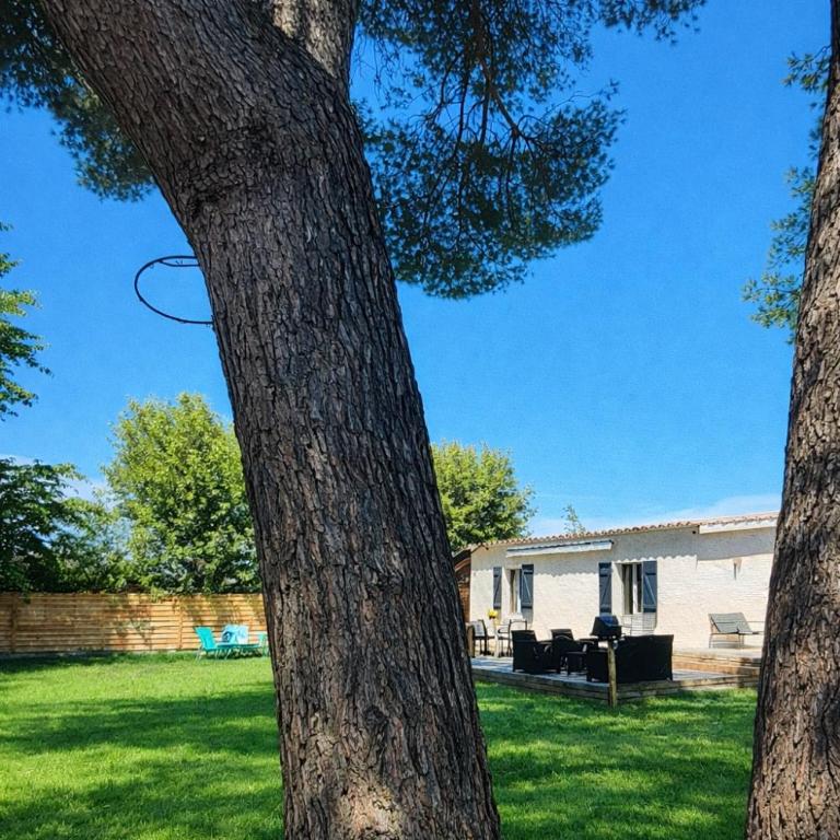 AGENCE JF IMMO-Maison sur terrain spacieux 6 personnes proche des plages - RARE - V0826 - Villa Supérieure - 17