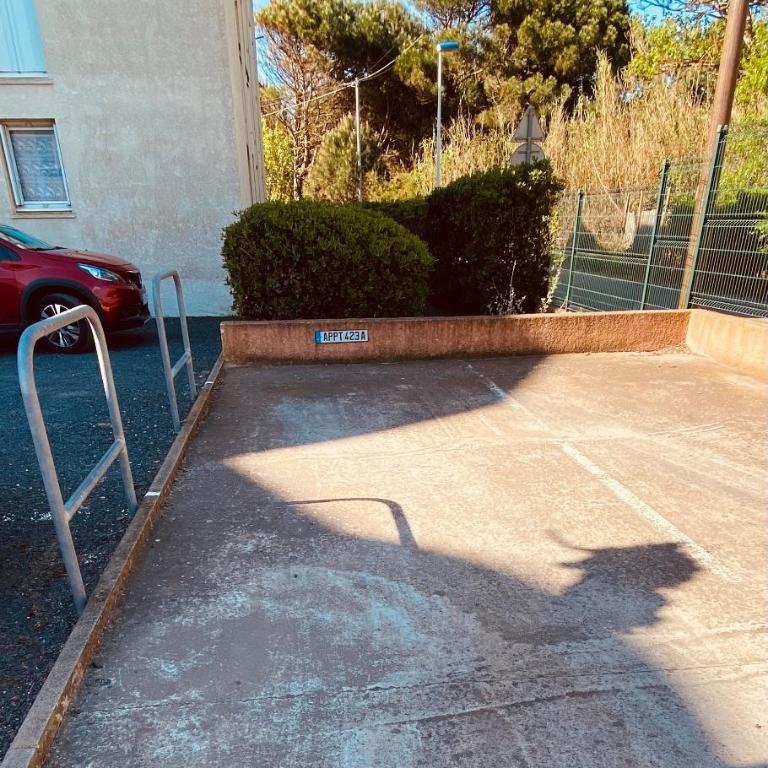 AGENCE JF IMMO - Appart 6 couchages en front de mer dans résidence avec piscine collective V0382 - Appartement 2 Chambres - 32