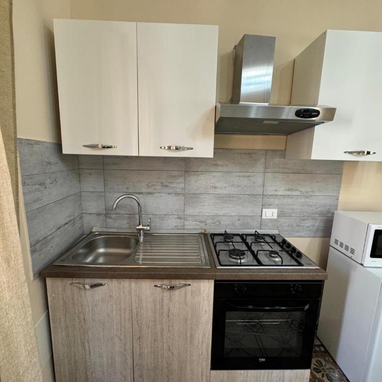 Rocco's House - Appartamento con Balcone - 15