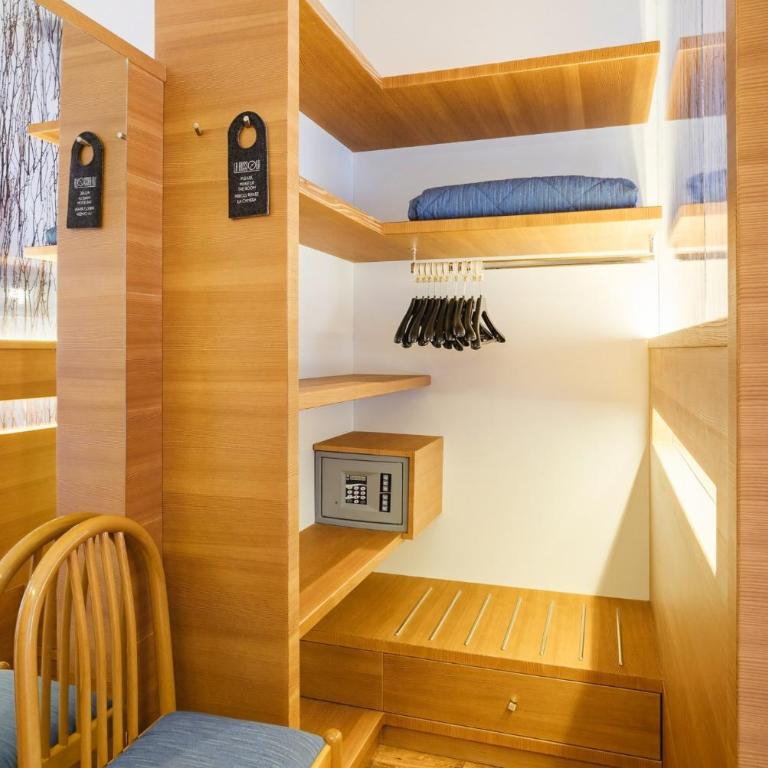 Hotel La Bussola - Deluxe Queen Single Room - 6