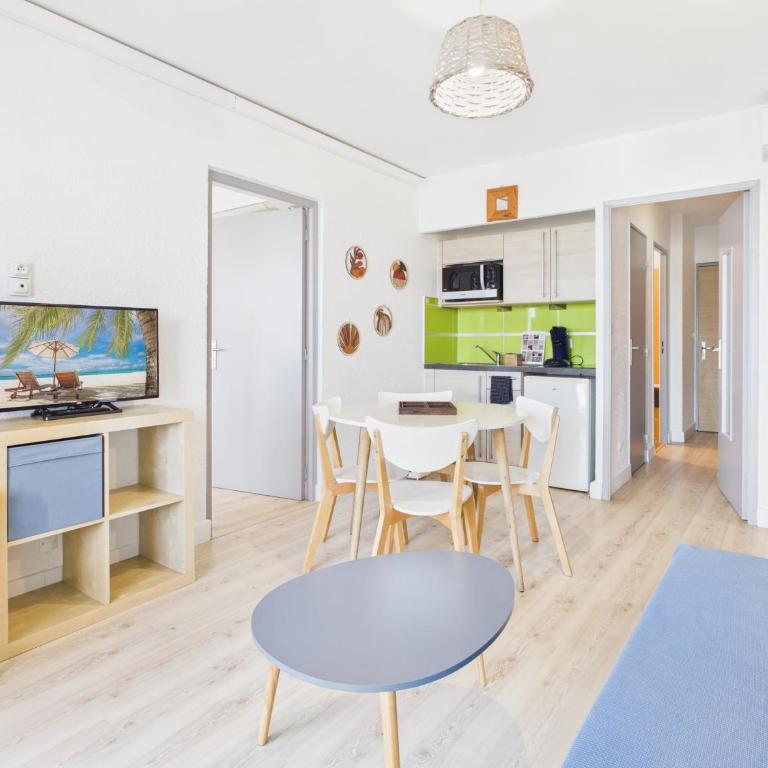 Résidence de Tourisme l'Albatros - Appartement 1 Chambre avec 2 Terrasses - Vue sur Étang - 7