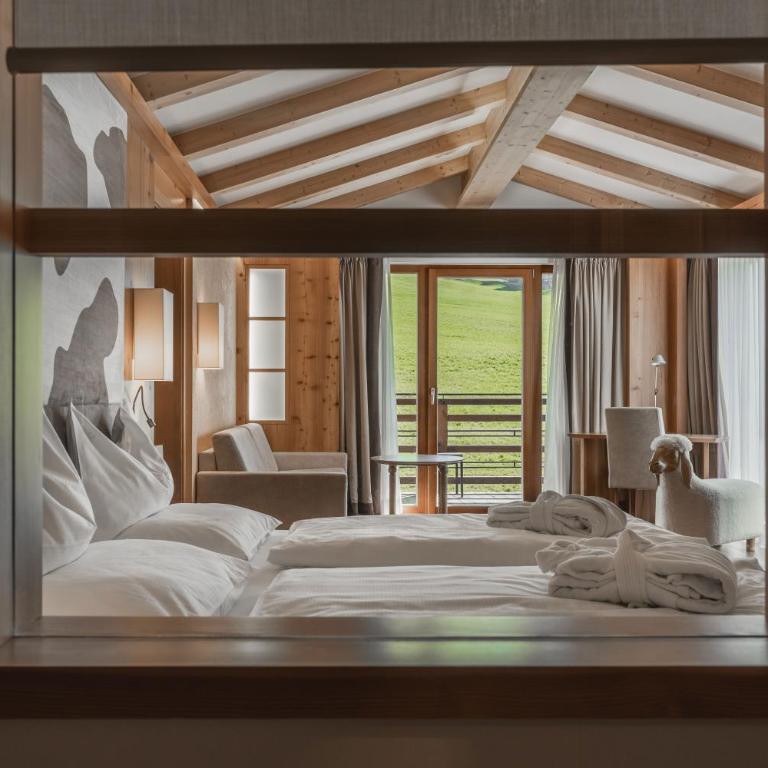 Hotel Emmy - five elements - Suite con 2 Camere da Letto e Balcone - Vista Montagna - 1