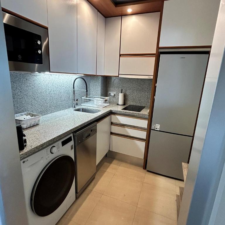 Apartamentos Guadalpin Boutique - Apartamento de 3 dormitorios con jacuzzi y vistas al mar y a la piscina - Ático - 6