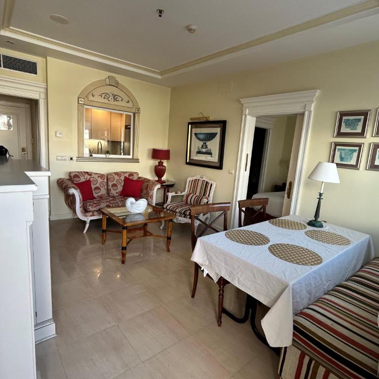 Apartamentos Guadalpin Boutique - Apartamento de 3 dormitorios con jacuzzi y vistas al mar y a la piscina - Ático - 8