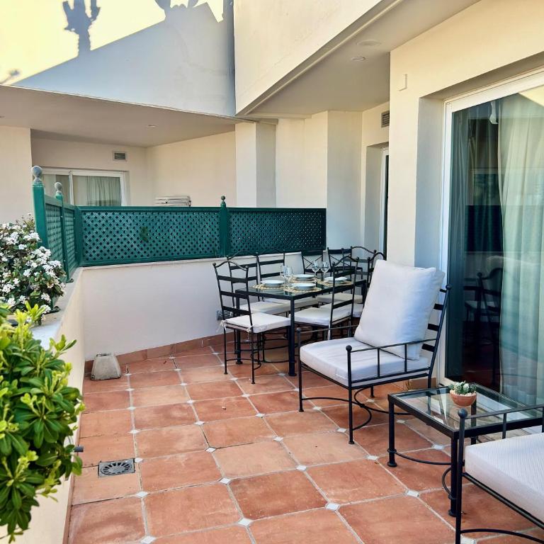Apartamentos Guadalpin Boutique - Apartamento de 3 dormitorios con jacuzzi y vistas al mar y a la piscina - Ático - 9