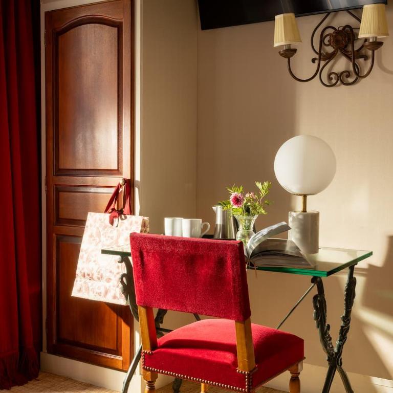 Hotel Des Deux Continents - Chambre Classique - 2