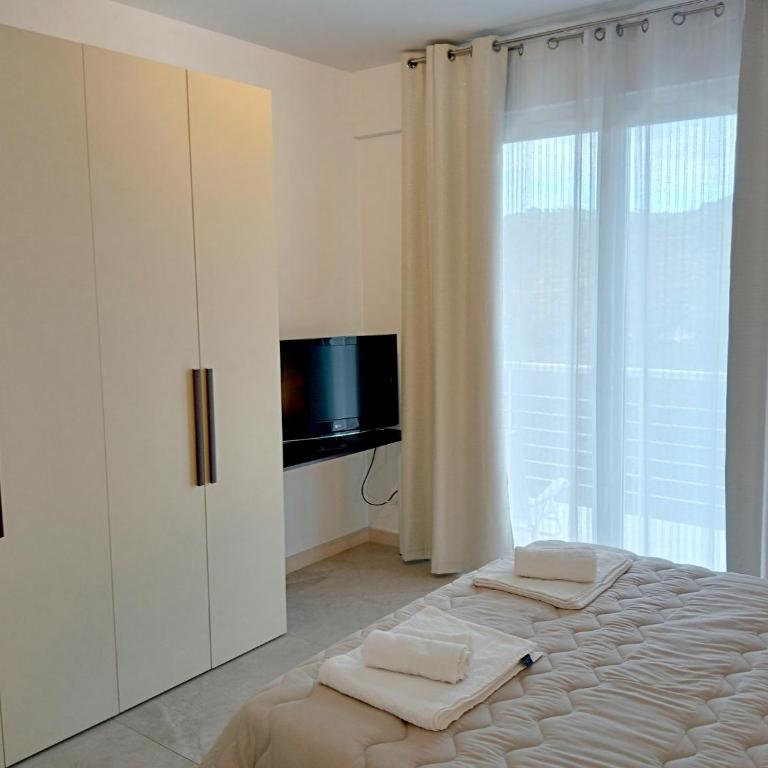 Niche Apartment - Appartamento con 2 Camere da Letto e Terrazza - 14