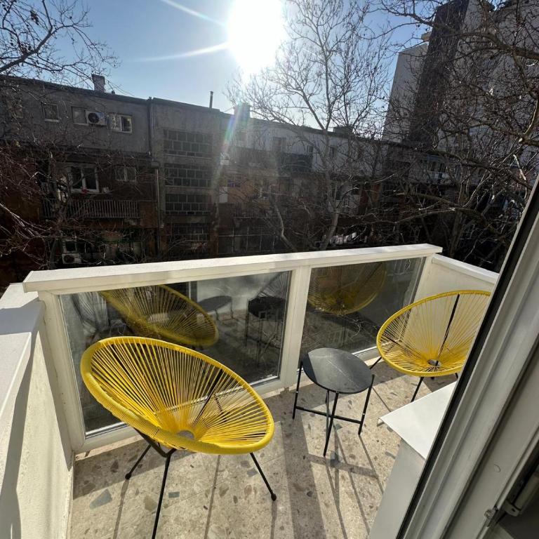 Sunny studio apartment in center of Belgrade - One-Bedroom Apartment - 13