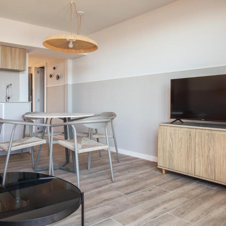 Feelathome Vil-la Romana - Apartamento Dúplex de 1 dormitorio con terraza y vistas al mar - 5