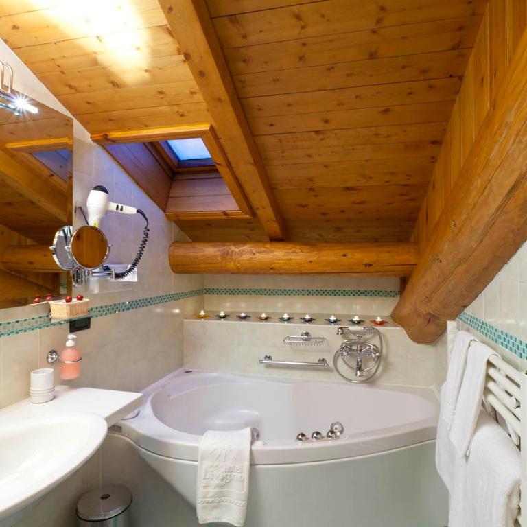Hotel Livigno - Suite con Vasca Idromassaggio - 4