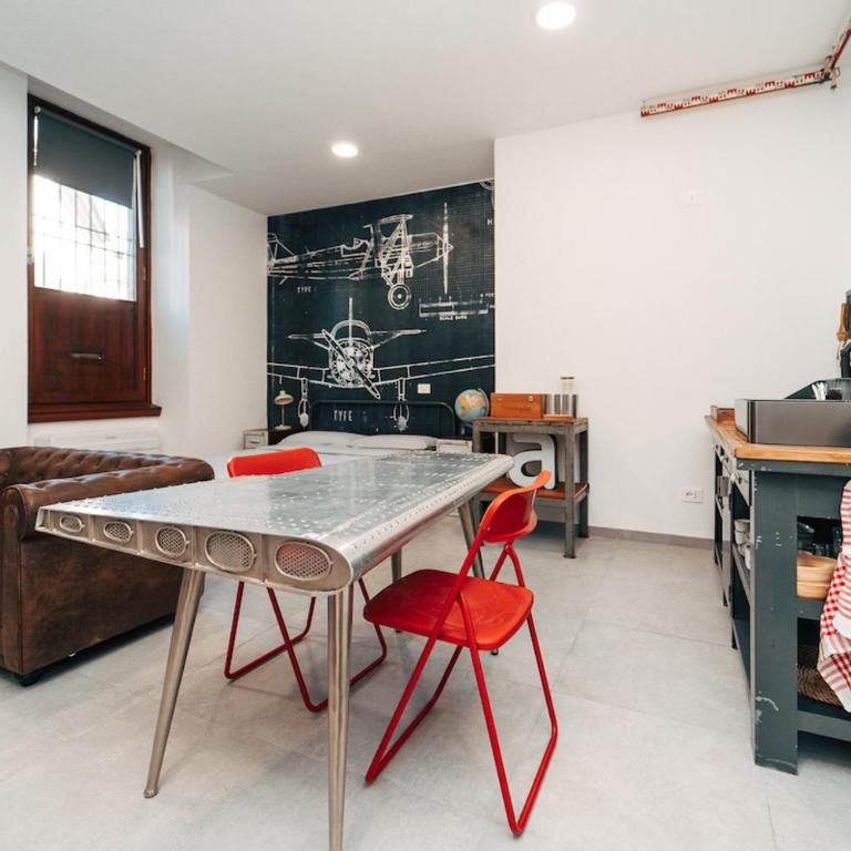 Loft Hangar in Como Lake center & Private Parking - One-Bedroom Apartment - 15