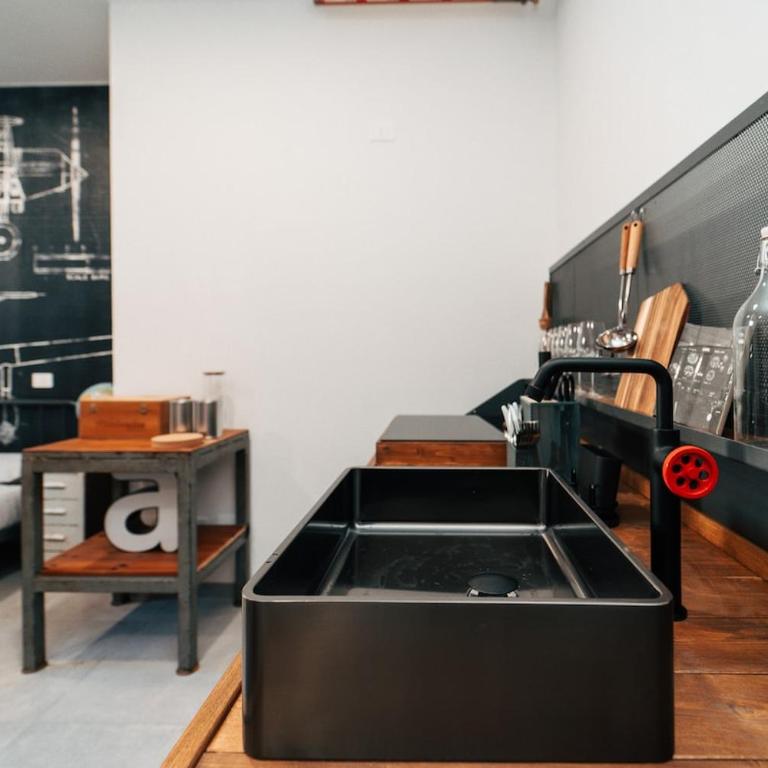 Loft Hangar in Como Lake center & Private Parking - One-Bedroom Apartment - 24