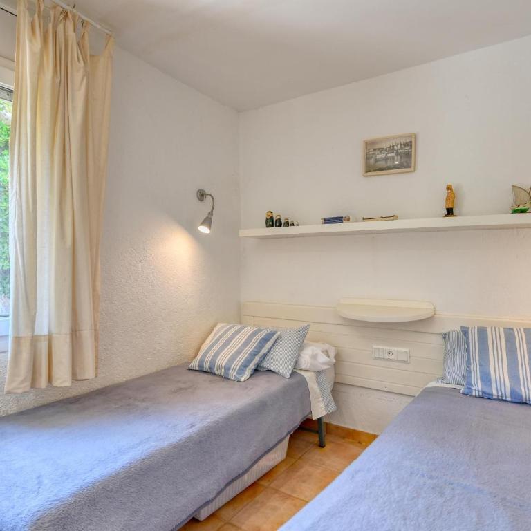 Baix amb terrassa jardí privada i accés a piscina - Apartamento - 10