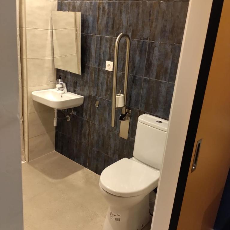 Groma Rooms - Habitación Doble adaptada para personas con movilidad reducida - 2