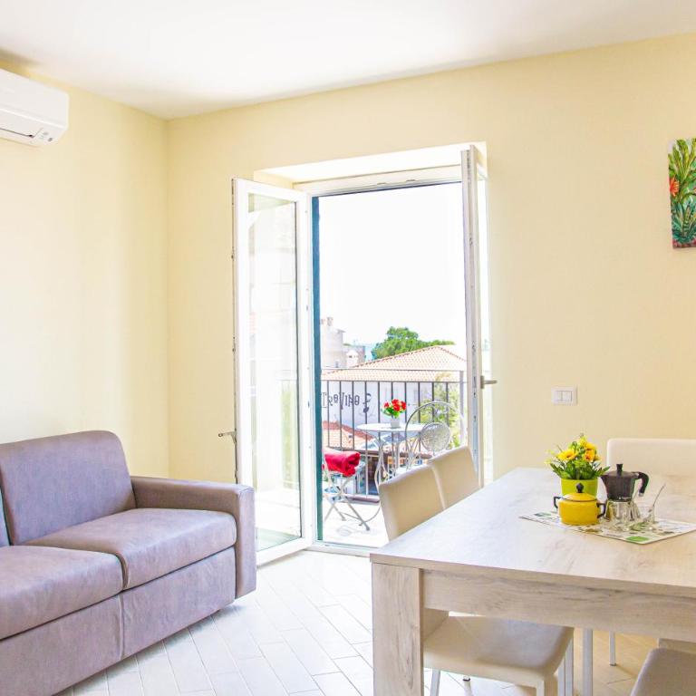 Appartamenti in centro a due passi dal mare - Cala Gonone - Appartamento con 1 Camera da Letto e Balcone - 16