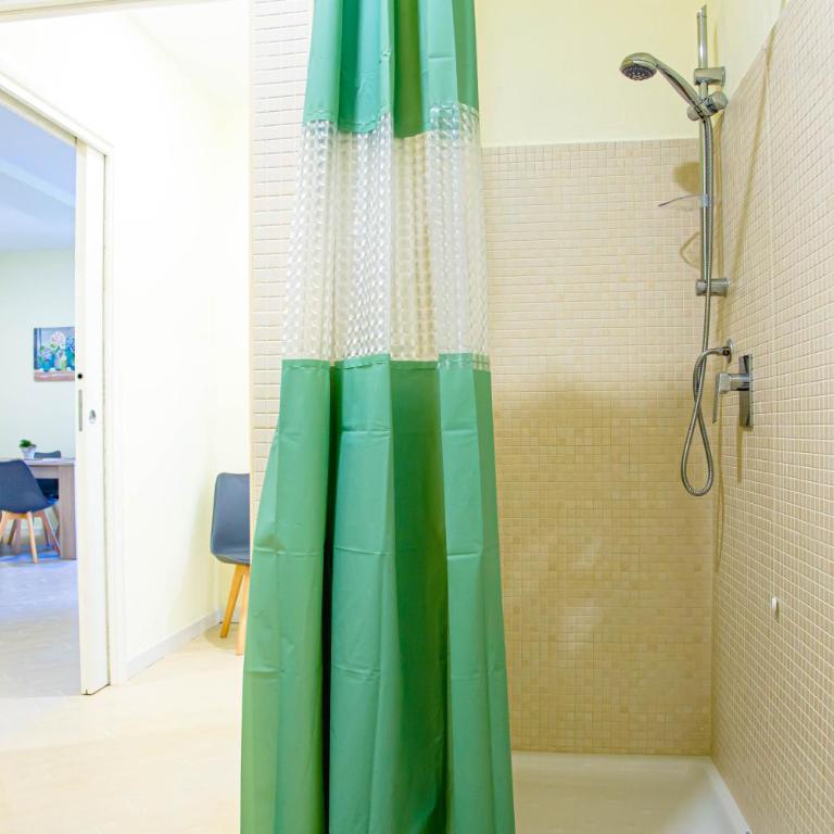 Appartamenti in centro a due passi dal mare - Cala Gonone - Appartamento con 1 Camera da Letto e Balcone - 17
