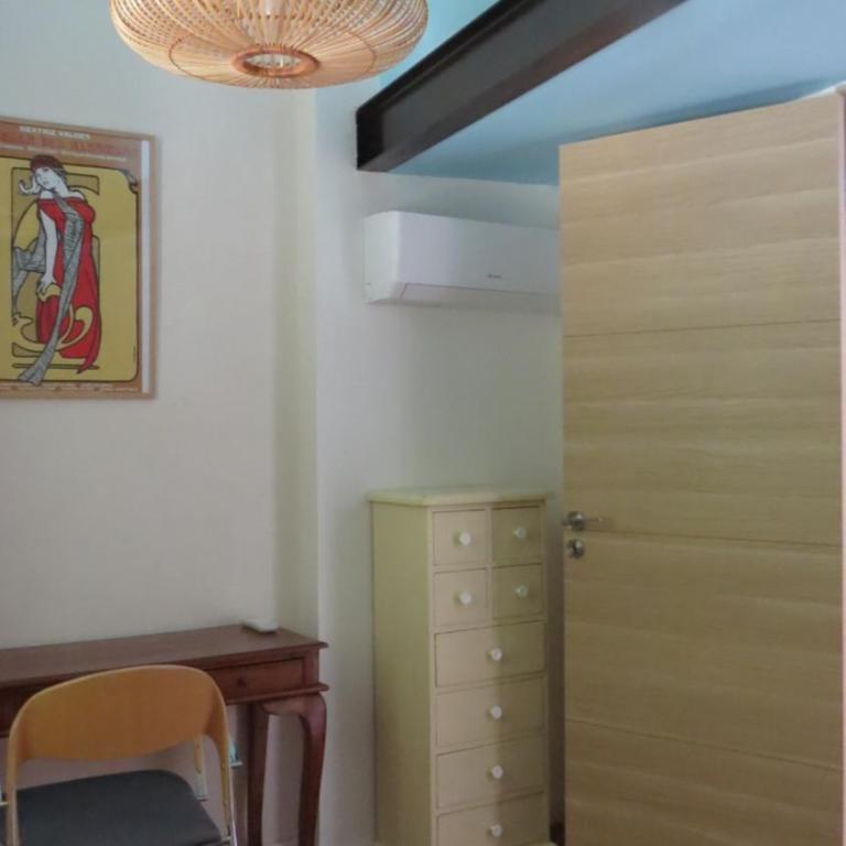 Maison avec cour en plein cœur d'Avignon - Casa con 3 Camere da Letto - 13
