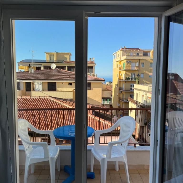 Porta sul Mare - Deluxe Double Room with Balcony and Sea View - 10