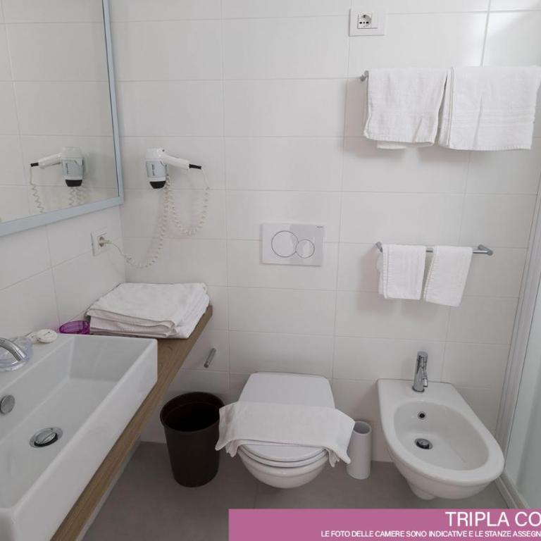 Hotel Olimpo - Camera Tripla con Vista Mare - 5