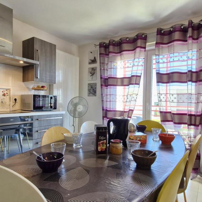 Royan - CHARMANT APPARTEMENT avec balcon - CONFORT et DETENTE garantis ! - Appartamento con 3 Camere da Letto - 5