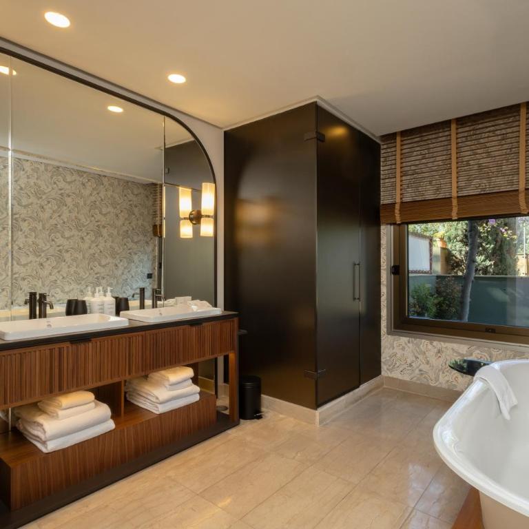 Hotel Miramar Barcelona GL - Preferred Hotels & Resorts - Newly Renovated - Deluxe Double Room - 3