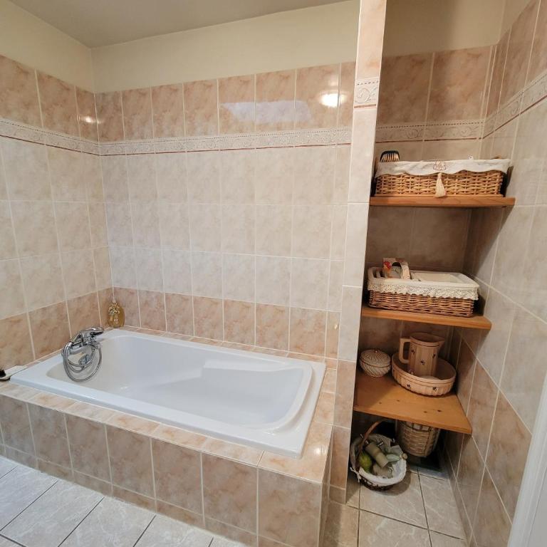 Bel Appartement climatise de plain pied 80m de la mer, wifi, grand sejour 2 chambres belle terrasse LXRM3 - Appartement - Rez-de-Chaussée - 17