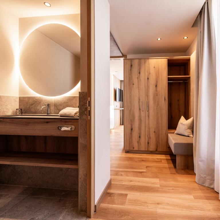 EGGER Apartments & Suites - Deluxe Apartment - 8