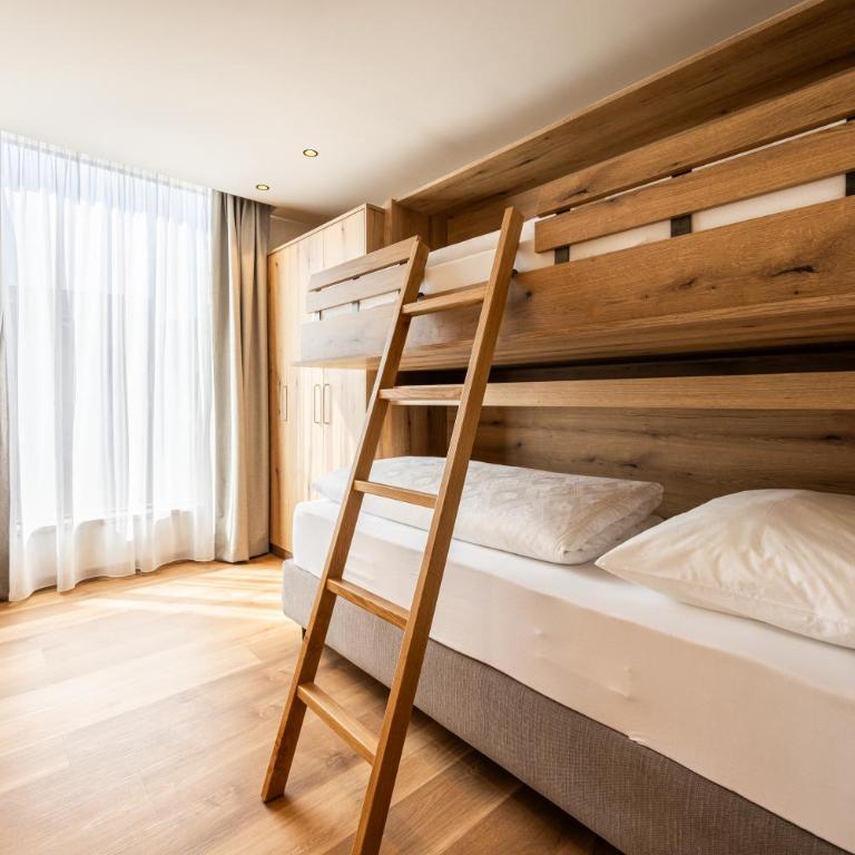 EGGER Apartments & Suites - Deluxe Apartment - 7